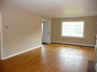 100 Harpers Ct, Syracuse, NY 13214