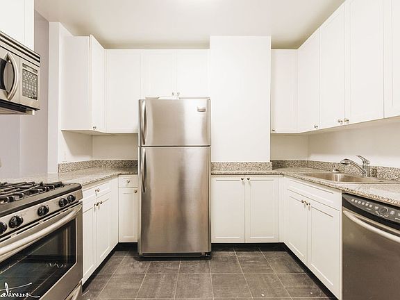 3rd image of 45 Wall St APT 1614