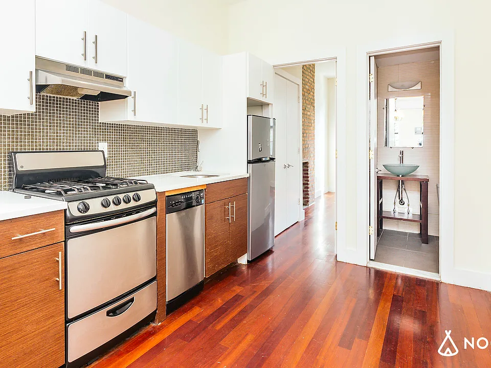 59 Wilson Ave #3R