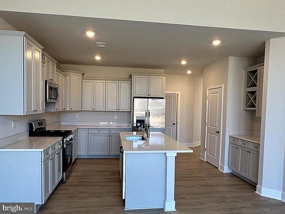 6th image of this home