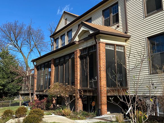 Garden and house view near tenant's private entrance.