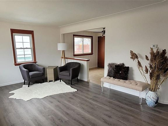 2nd image of 3335 W Tennyson Ave