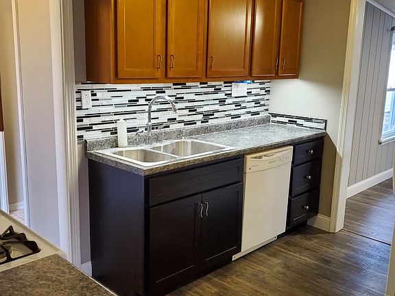 2nd image of 54 Florval Dr