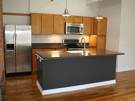 4th image of 1432 Race St Unit 311