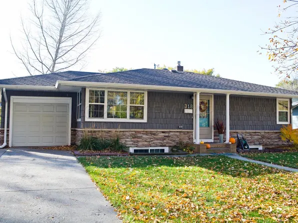 318 24th Ave N, Fargo, ND 58102