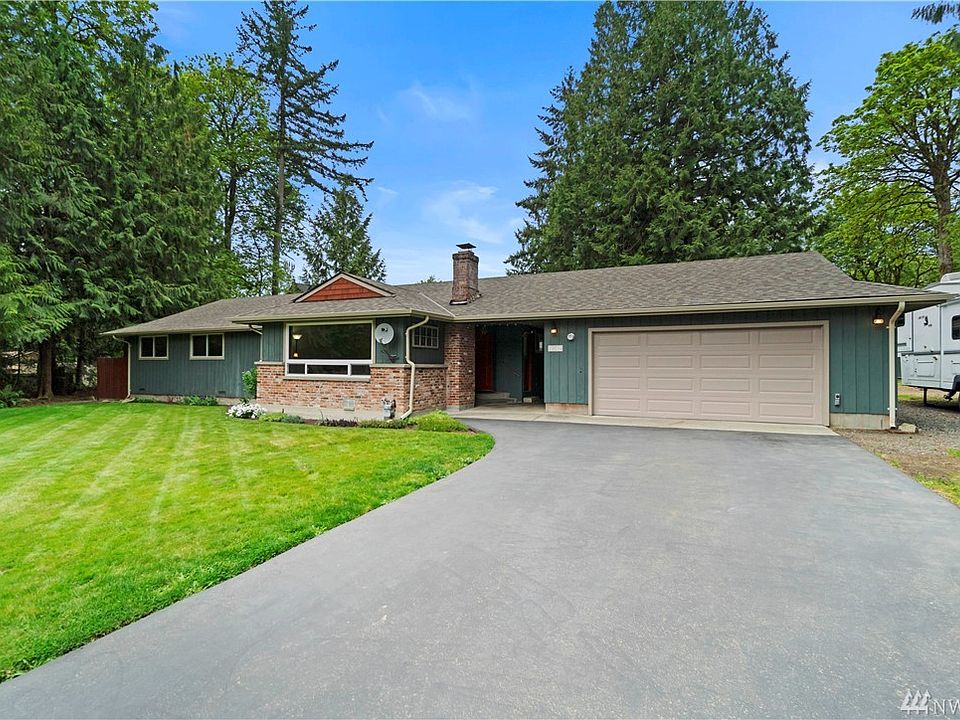 Well cared for 4 bedroom 1.75 bath Rambler