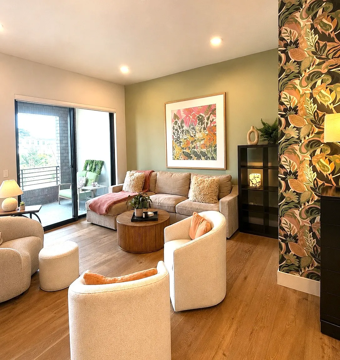 2 bed, 2.5 bath, 2000 sqft, $5,600 — Photo 1