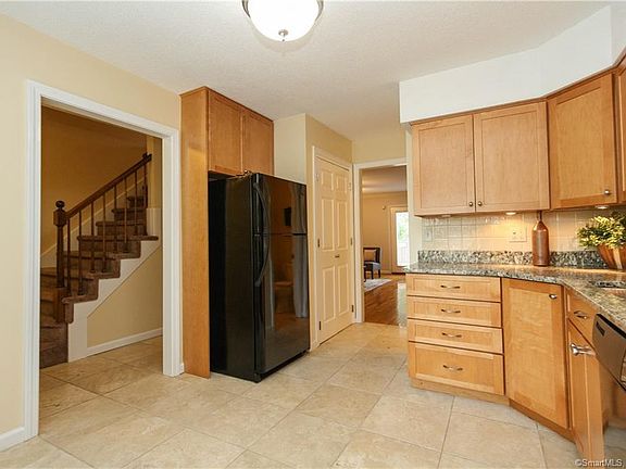 4th image of 306 Georgetown Dr #306