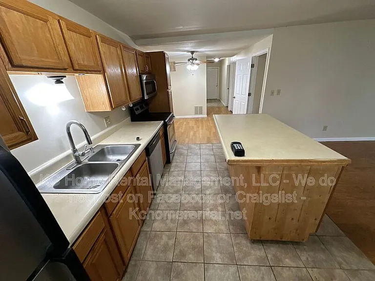 1127 Sherman Ave — Photo 9