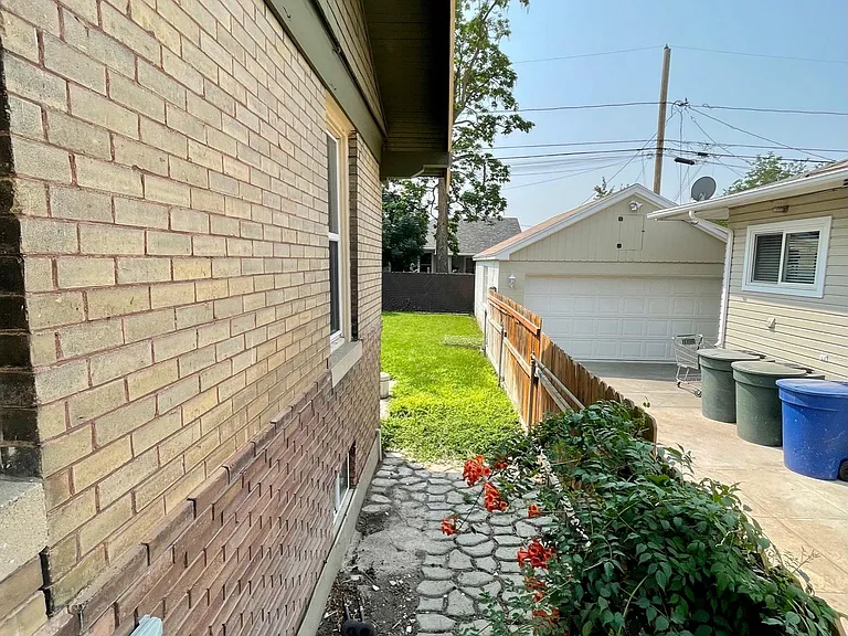 Side yard