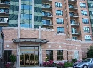 6420 Double Eagle Dr 301 #301, Woodridge, IL 60517