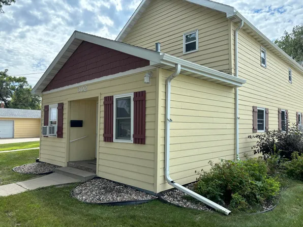 302 S 7th St, Aberdeen, SD 57401