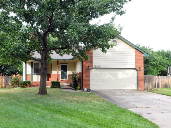 10205 W Sterling Ct, Wichita, KS 67205