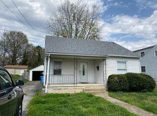 801 Queen Ave NW #801, Roanoke, VA