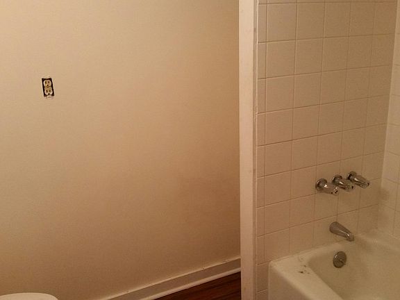 4th image of 318 Vineyard Ave #3