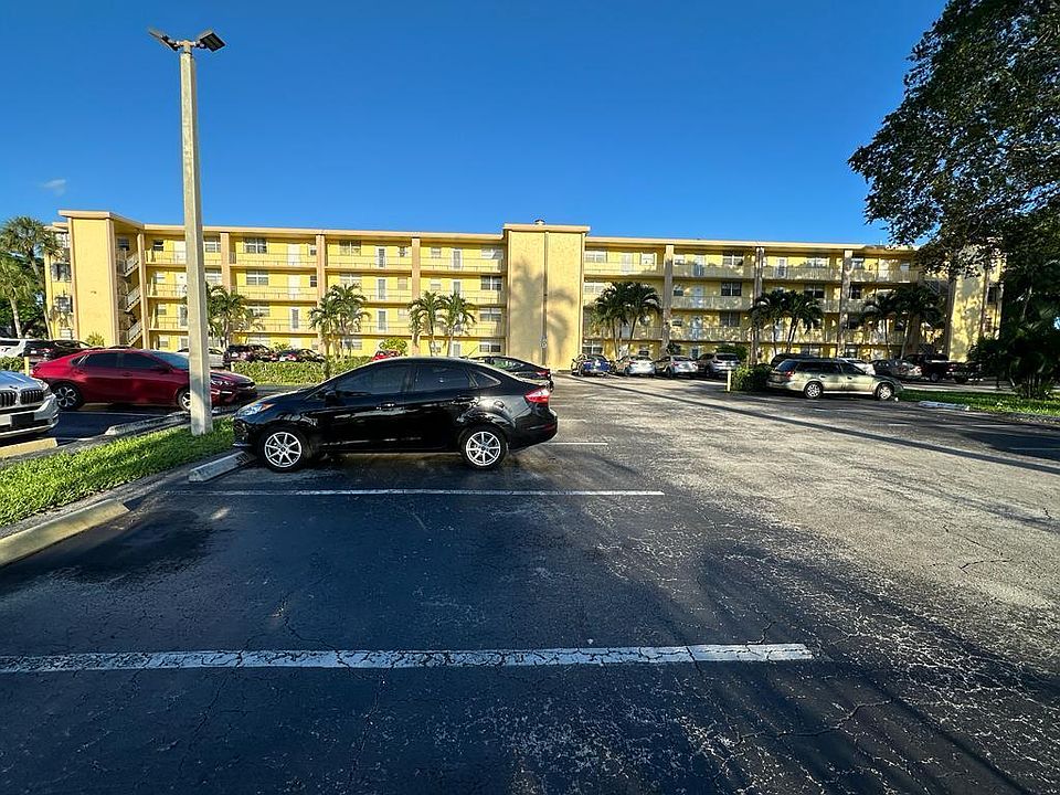 1st image of 9949 Sandalfoot Blvd APT 533