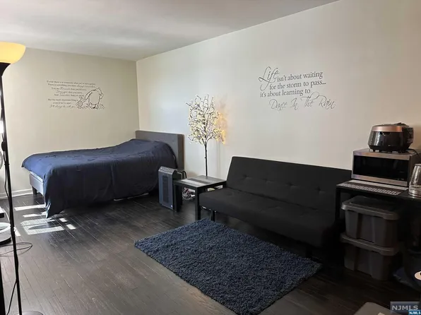 8350 Boulevard East #3A, North Bergen, NJ 07047