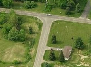 5480 Townley Hwy, Manitou Beach, MI 49253