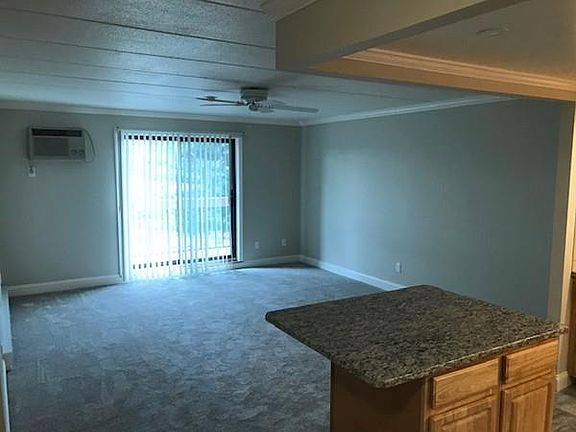 2nd image of 576 Washington St #206