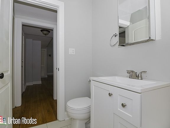 3rd image of 4040 N Ashland Ave APT 1E