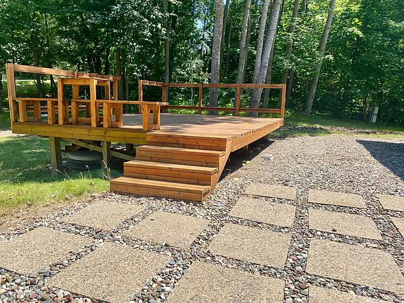 2nd image of 1583 Timber Ln