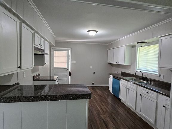 5th image of 3251 Dogwood Ln