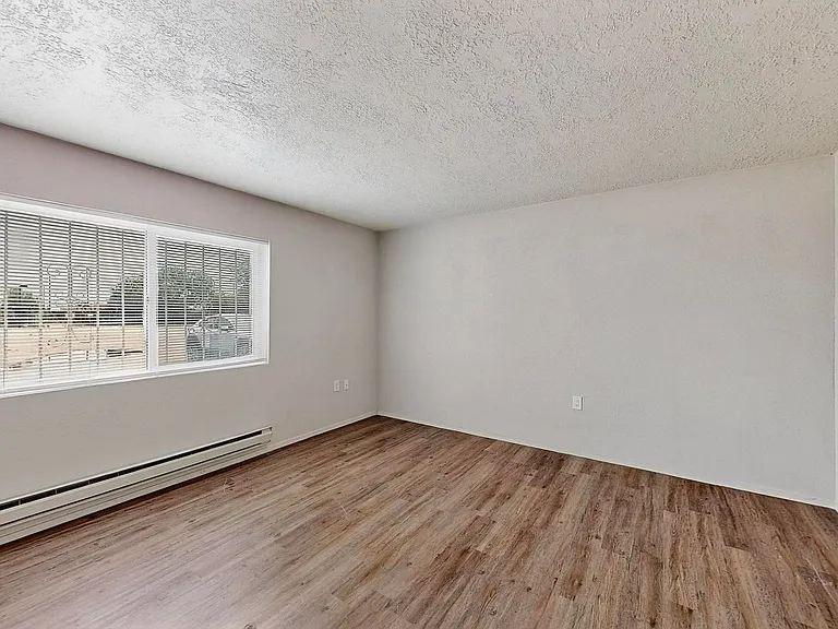 5817 Central Avenue NW — Photo 15