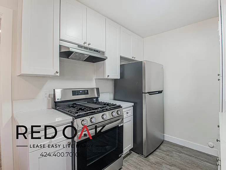 607 W 82nd St #101 — Photo 9