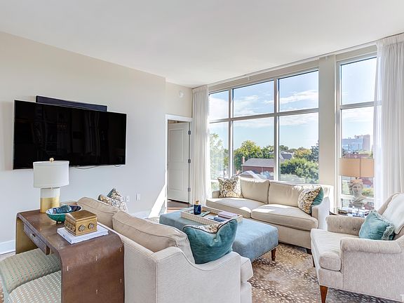 5th image of 140 W Franklin St #422 & 423