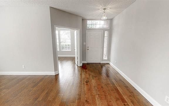 3rd image of 2612 Timberwood Dr