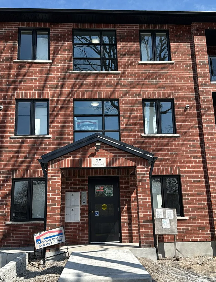 2 bed, $1,950 — Photo 1