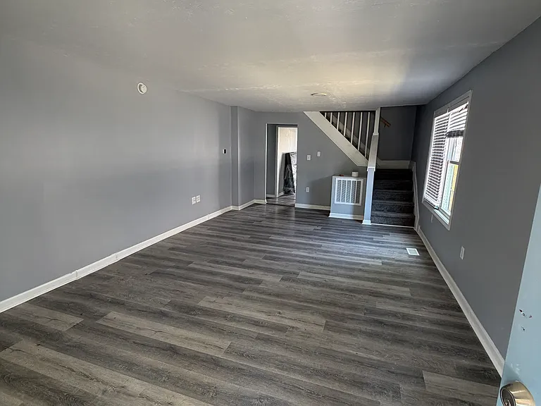2824 Brookside Ave — Photo 6