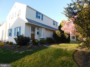 219 Lyster Rd, Oreland, PA 19075