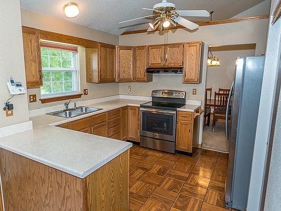 5th image of 271 Brentwood Dr NE