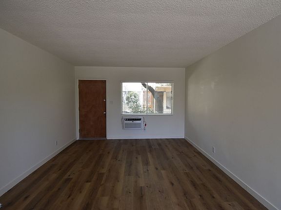 3rd image of 6245 Cahuenga Blvd #5