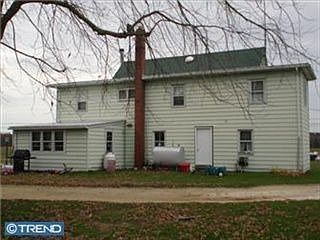 3rd image of 1990 Strawberry Ave