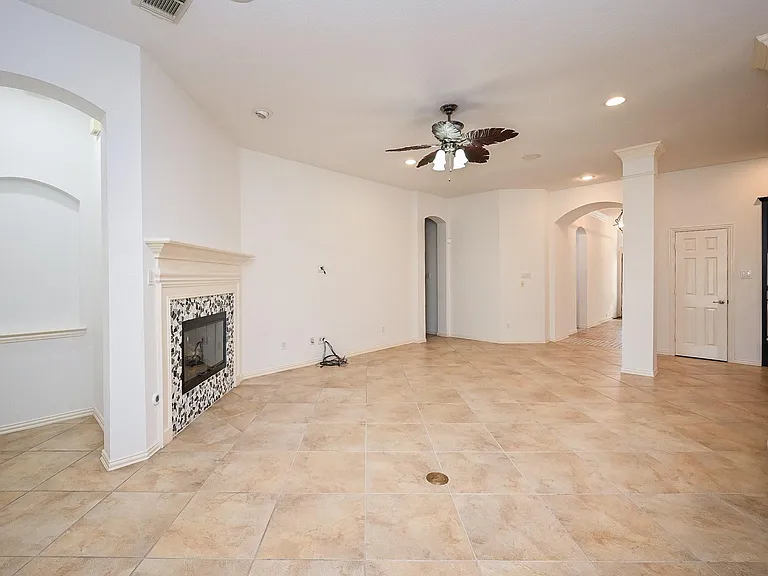 7431 Baldwin Xing — Photo 15