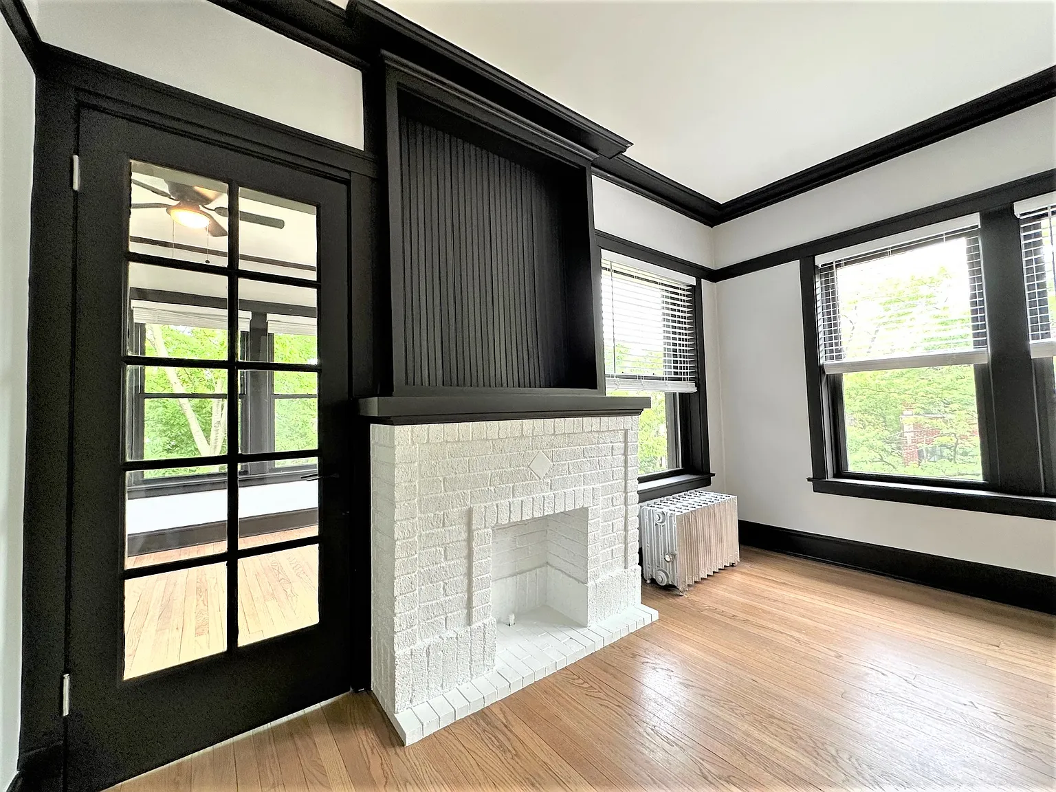 3 bed, 1400 sqft, $3,650 — Photo 3