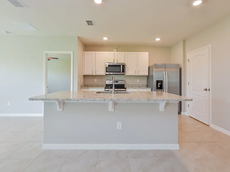 3905 Crimson Clover Dr — Photo 10