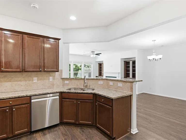 13459 Gardiner Ln — Photo 16