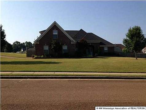 1st image of 211 Elkwood Ln