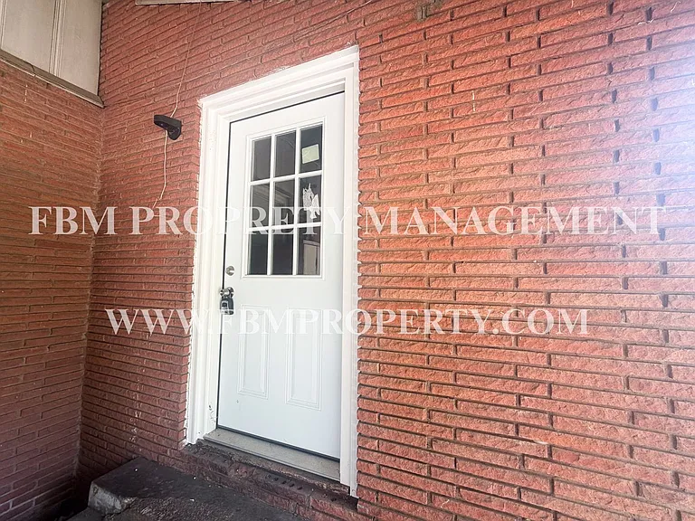 900 E 6th Ave #2 — Photo 11