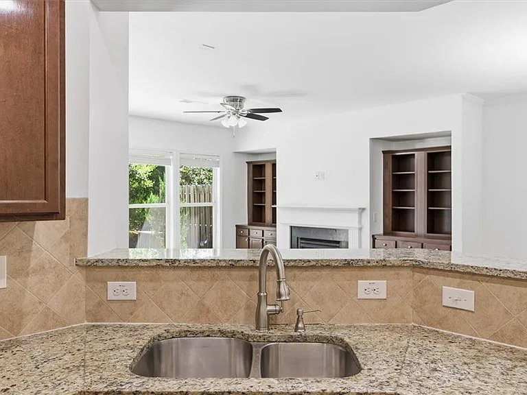 13459 Gardiner Ln — Photo 19