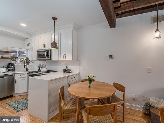 5th image of 803 S Bond St