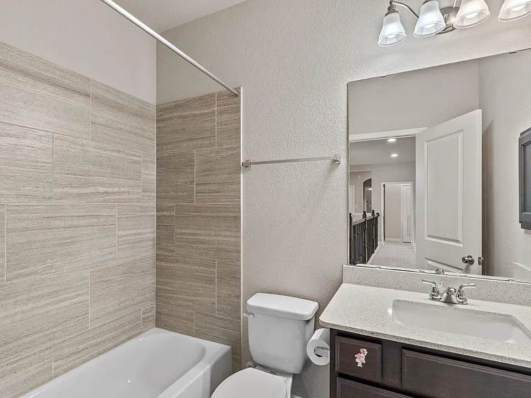 180 Santa Maria St — Photo 22