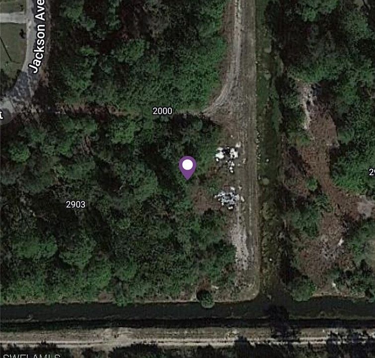 2nd image of 2000 Jackson Ave