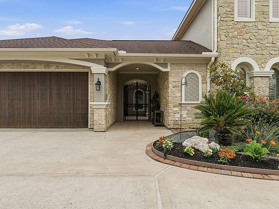 4th image of 9305 Old River Ct E
