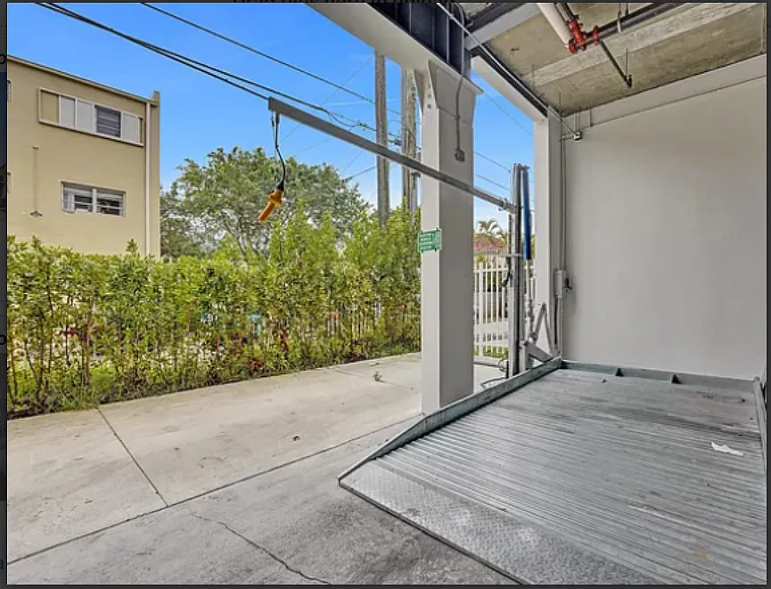 1938 Jackson St #501