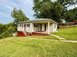 56 Pontiac Rd, Wellsburg, WV 26070