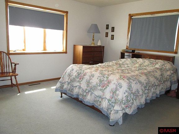 4th image of 216 Higbie Ave E